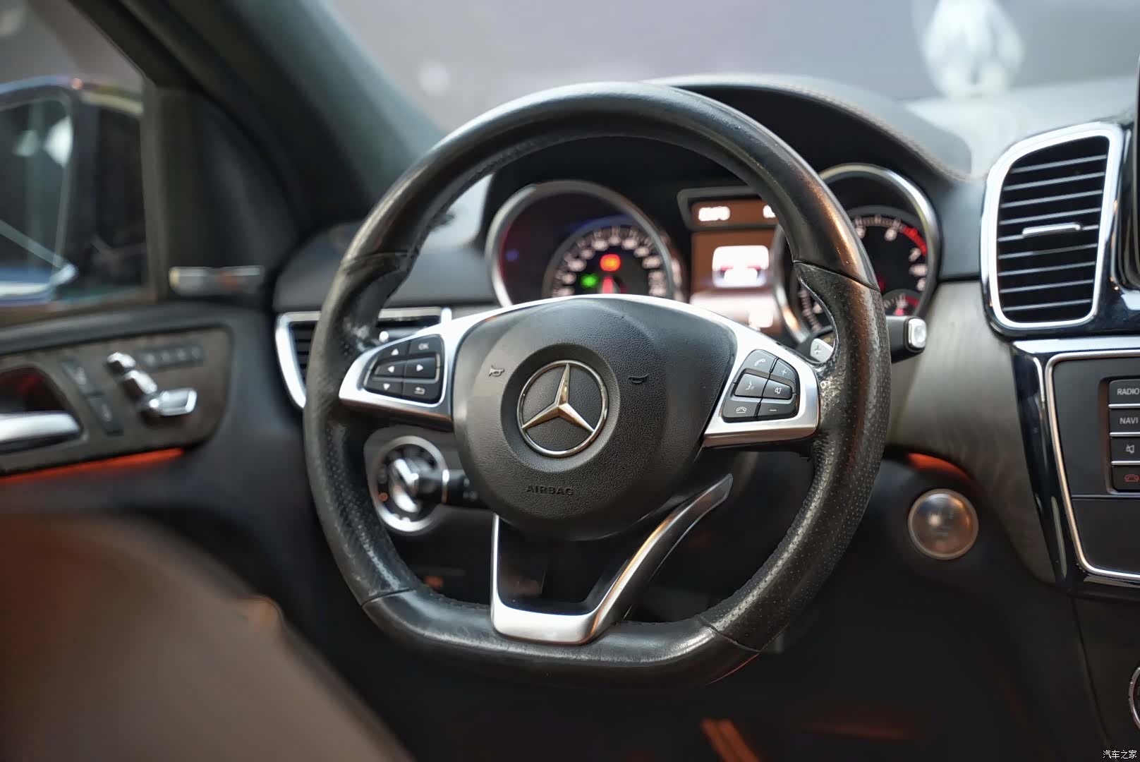 Mercedes-Benz GLE, 2017 6