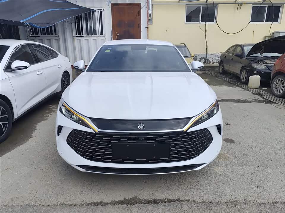 BYD Qin L BYD Qin L