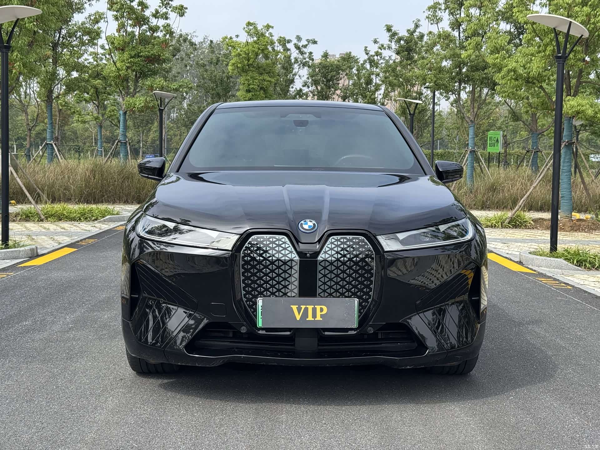 BMW iX, 2022 2