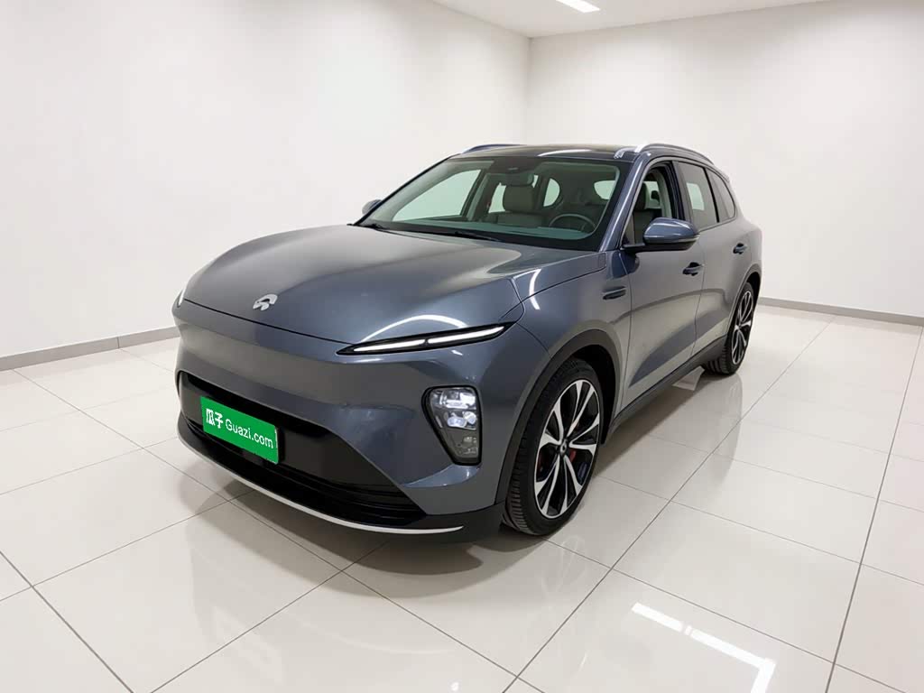 NIO ES8