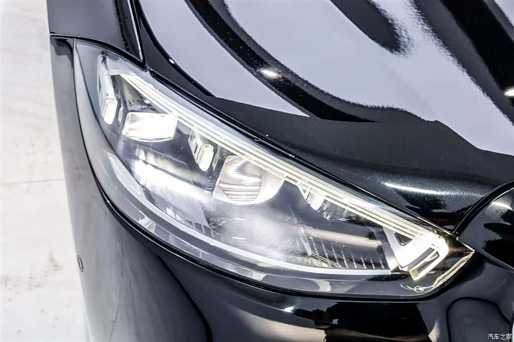 Mercedes-Benz S-Class, 2023 34