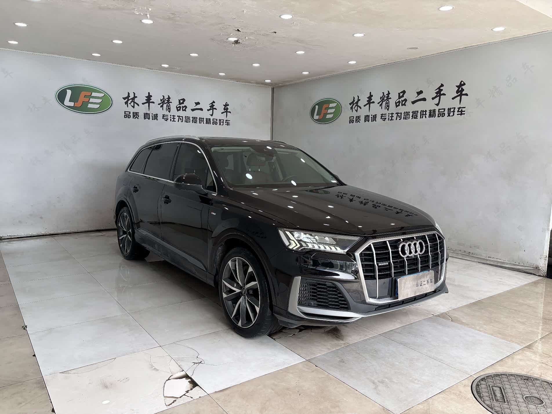 Audi Q7, 2022 4
