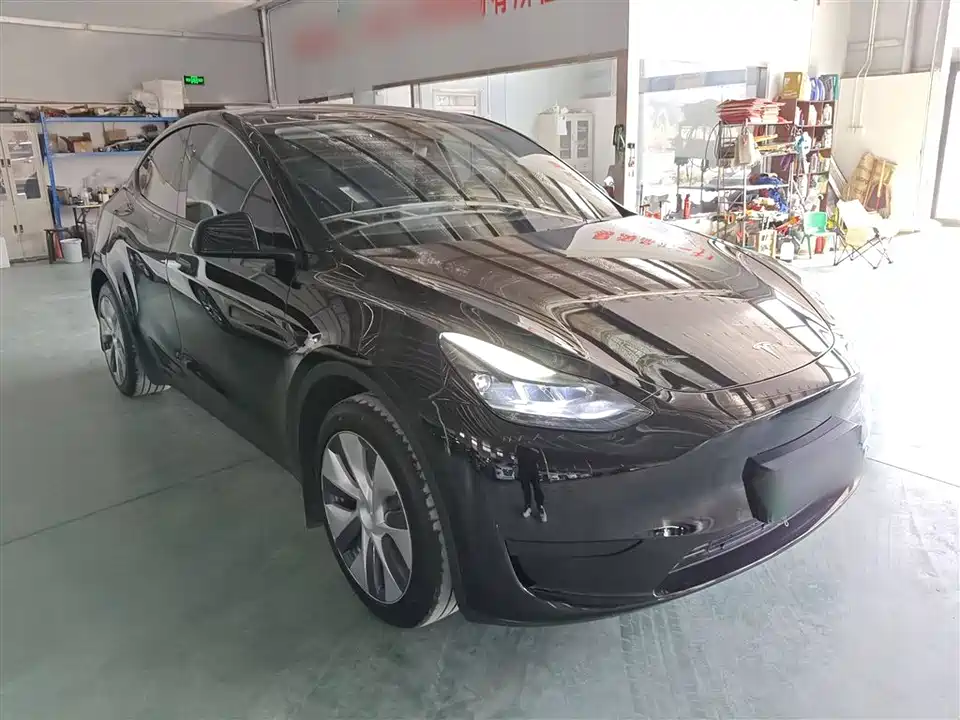 Tesla Model Y Tesla Model Y