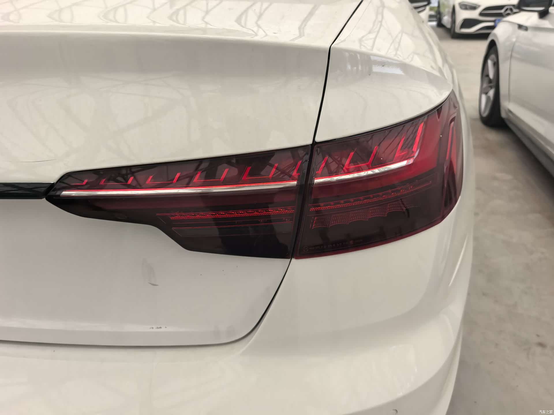 Audi A4L, 2021 8