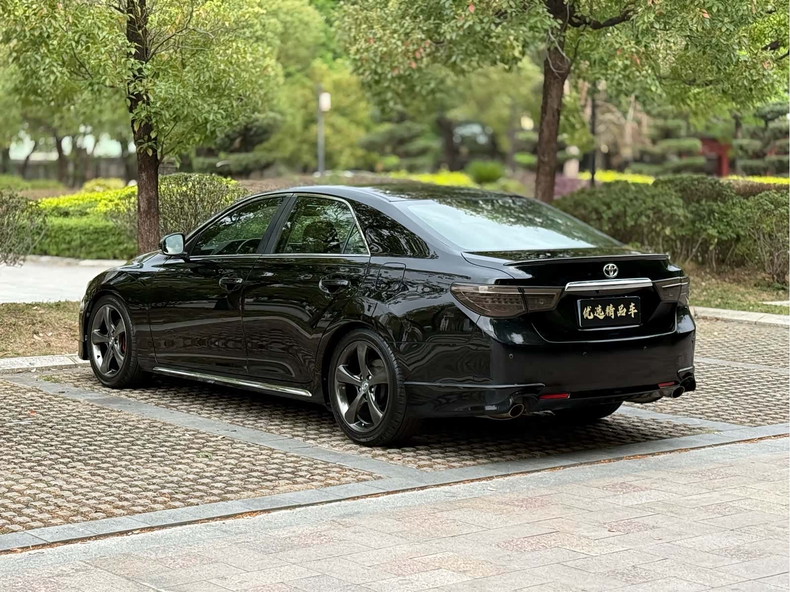 Toyota 2.5V, 2013 7