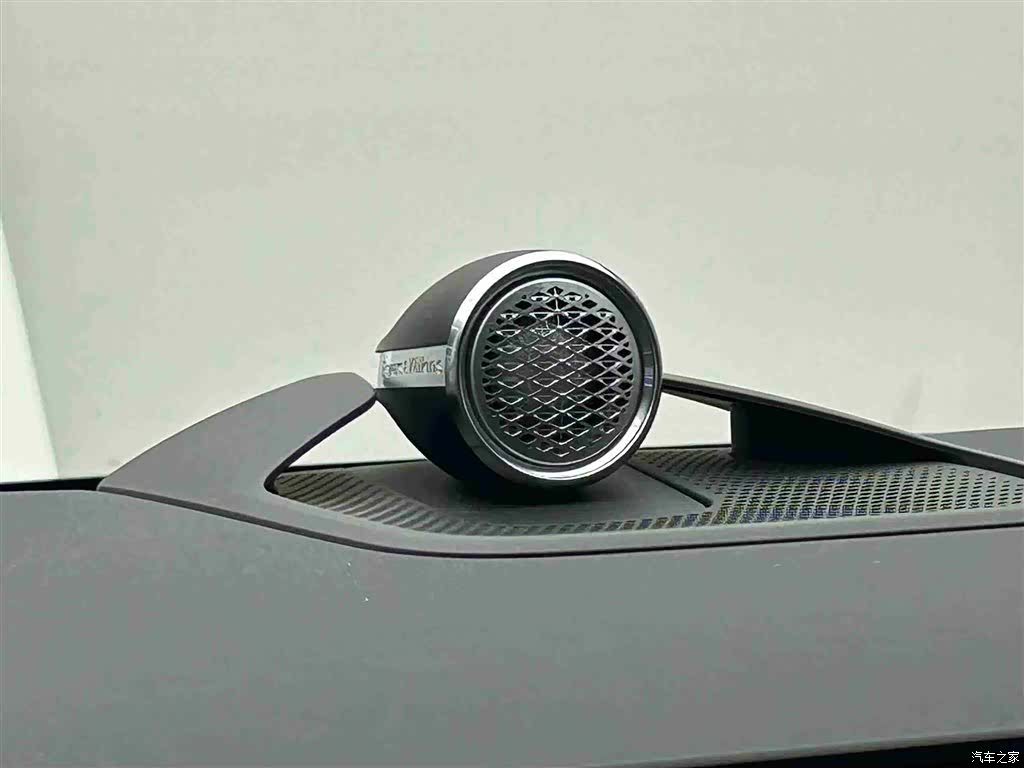 Volvo EM90, 2025 10