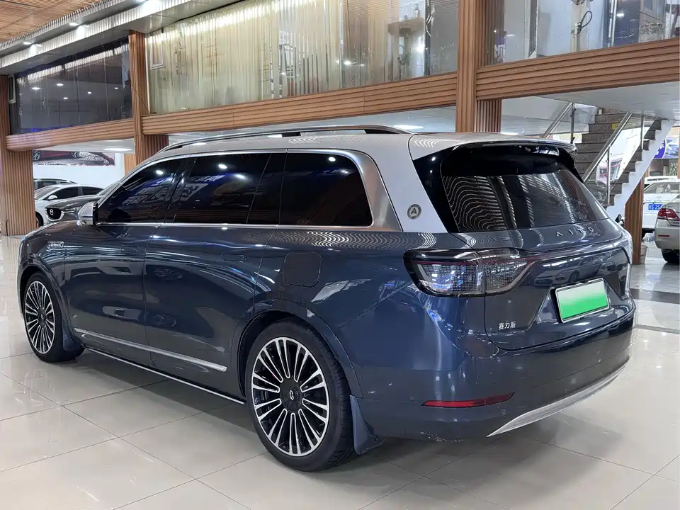 AITO Ask the world M9