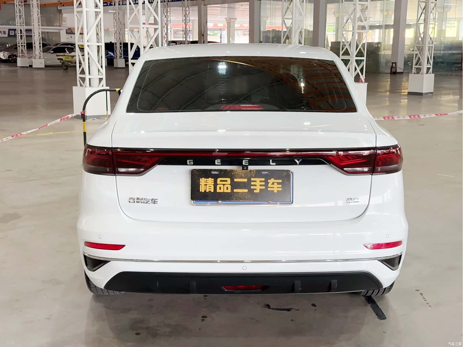 Geely Emgrand, 2022 19