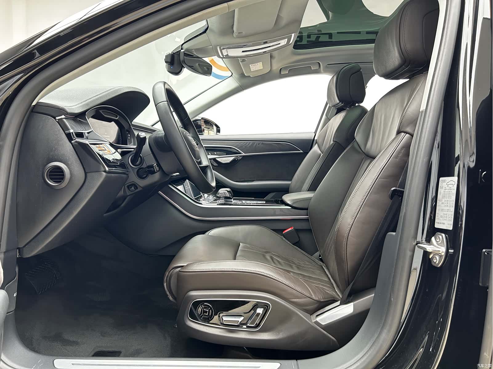 Audi A8L, 2019 все фото