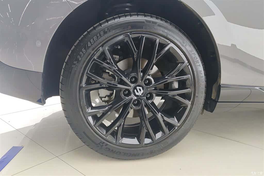 Leapmotor Lafa5, 2025 6