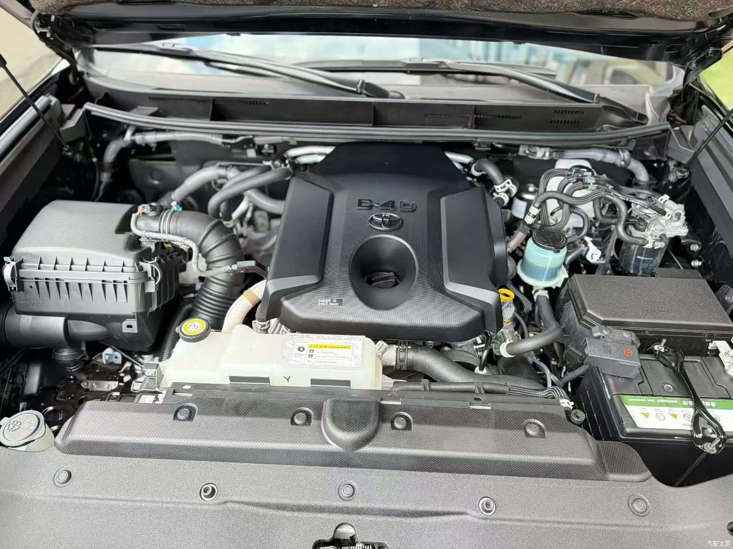 Toyota Prado, 2023 3