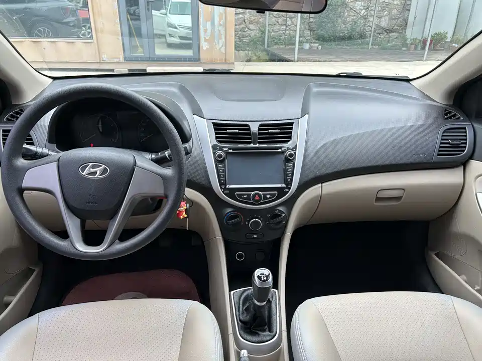 Hyundai Rena