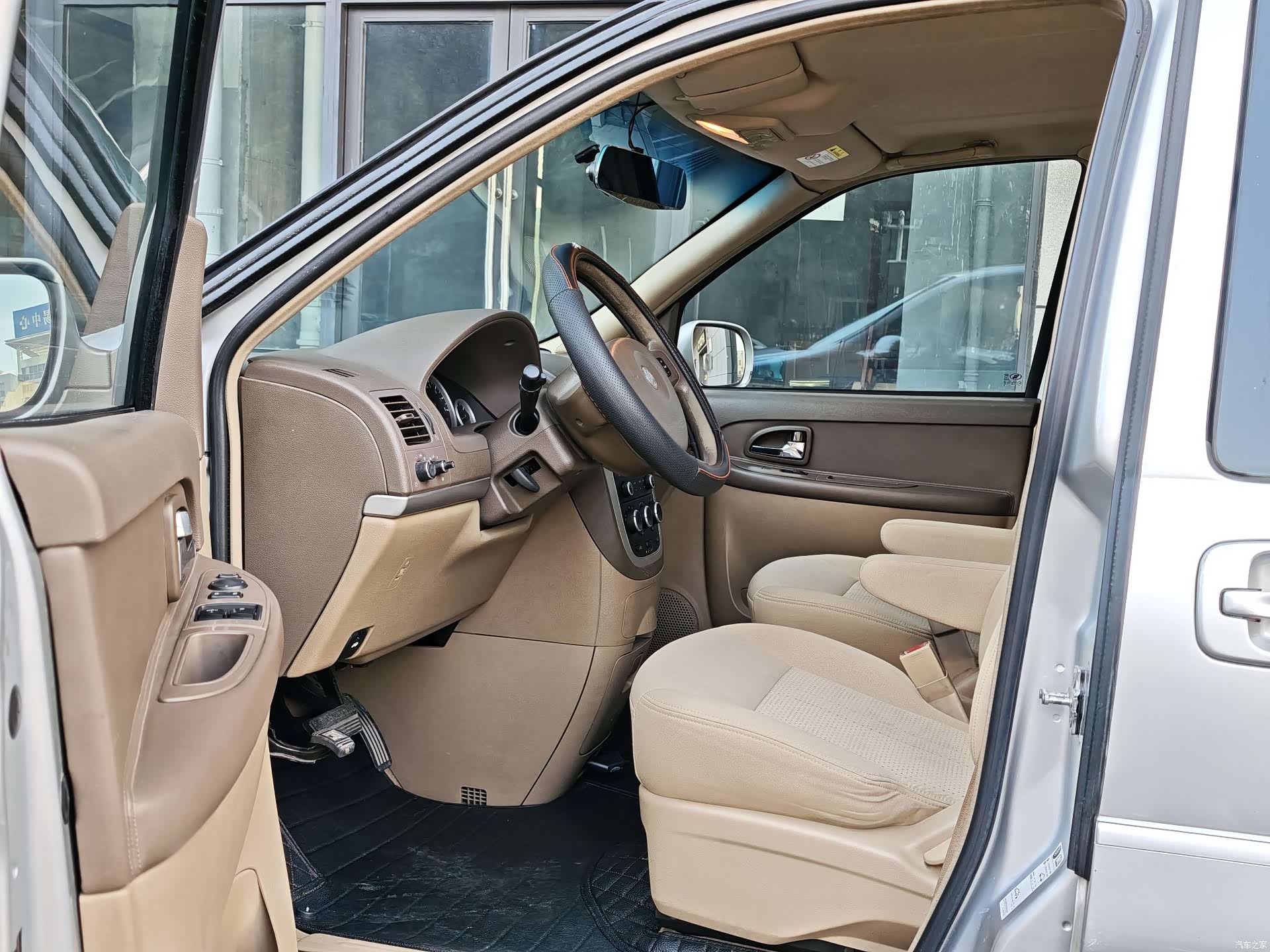 Buick GL8, 2015 4