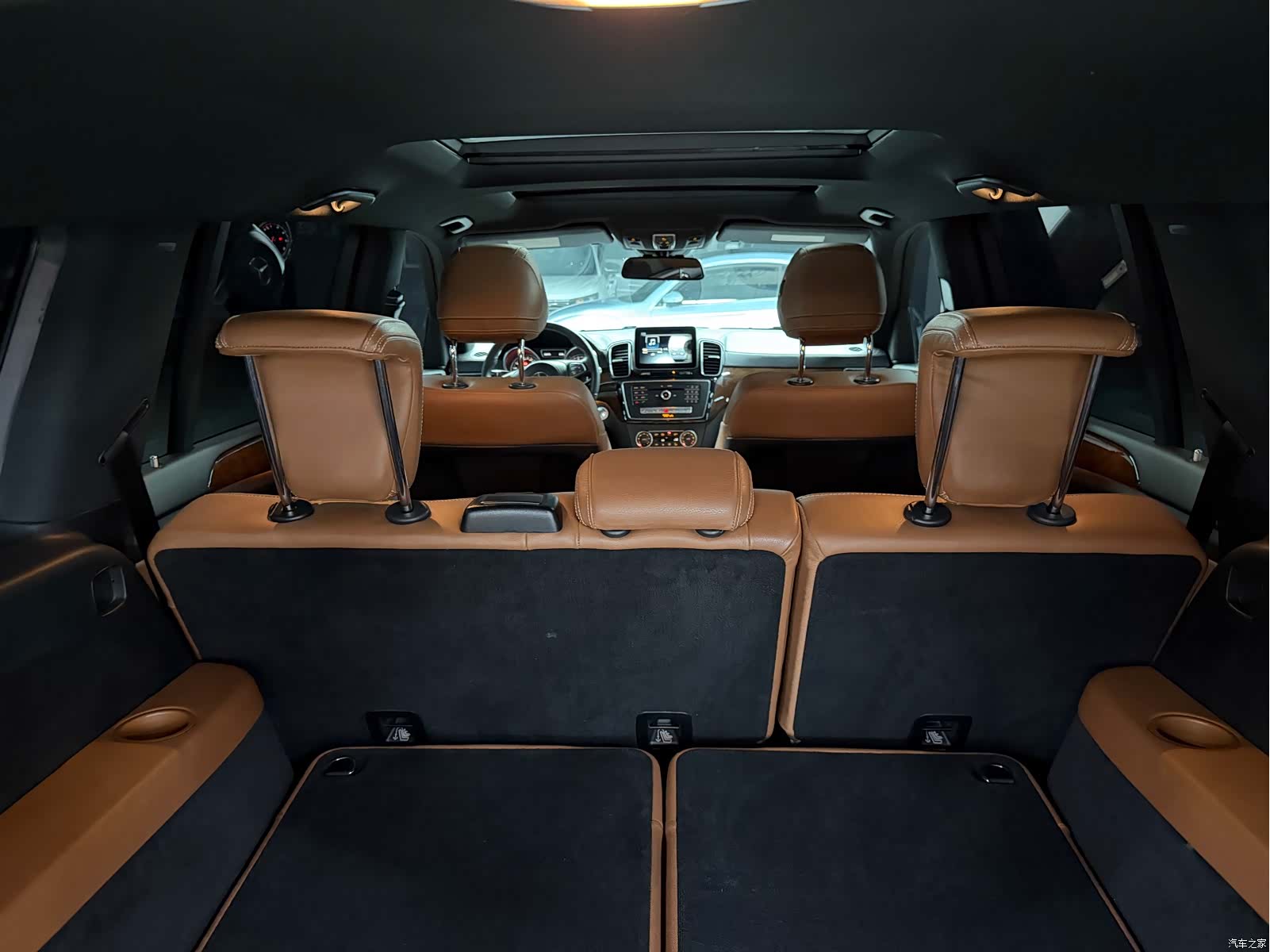 Mercedes-Benz GLS, 2017 27