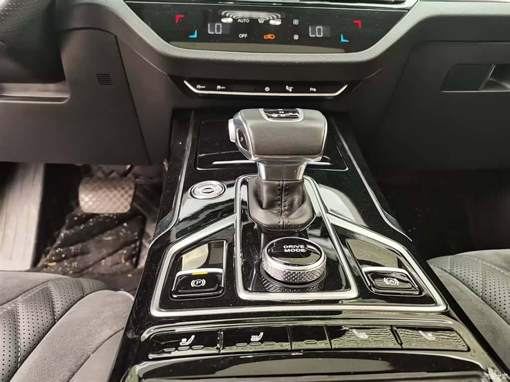 Hongqi HS5, 2022 15