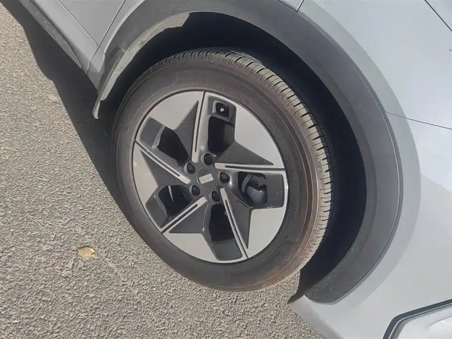 Geely Galaxy Galaxy E5