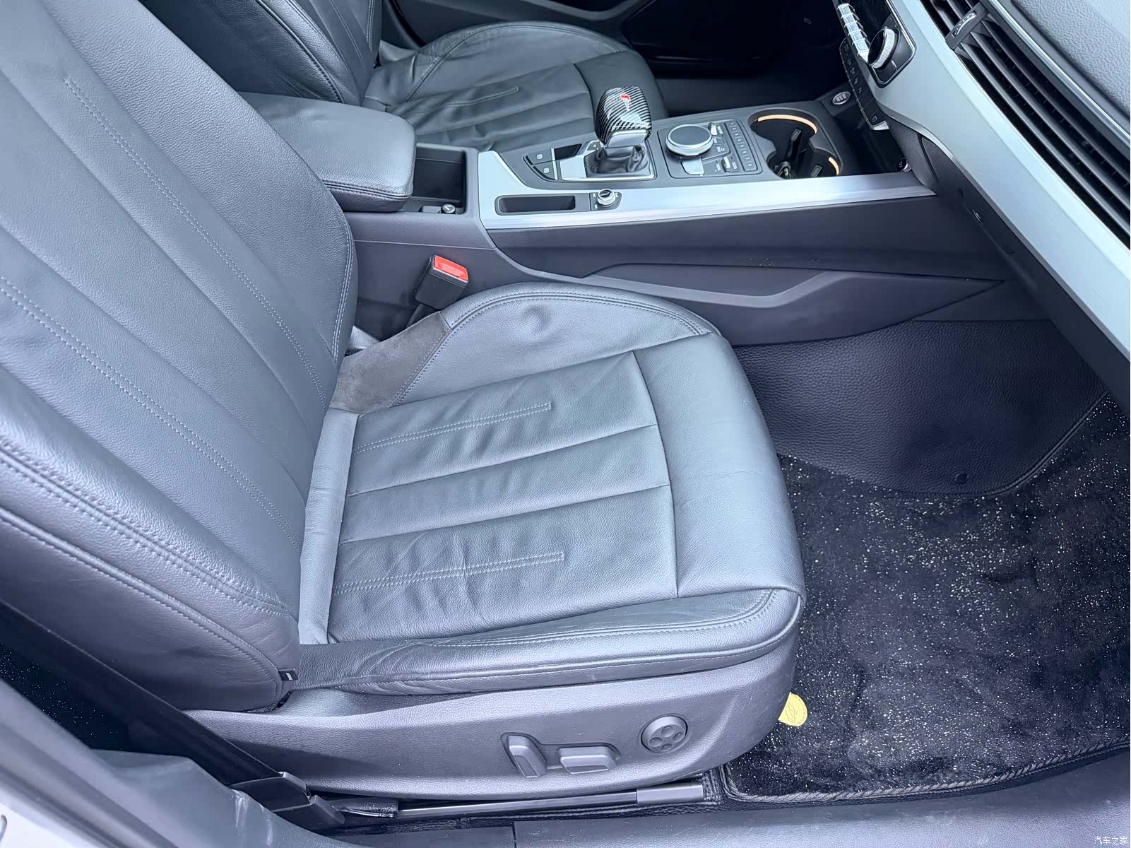 Audi A4L, 2020 11