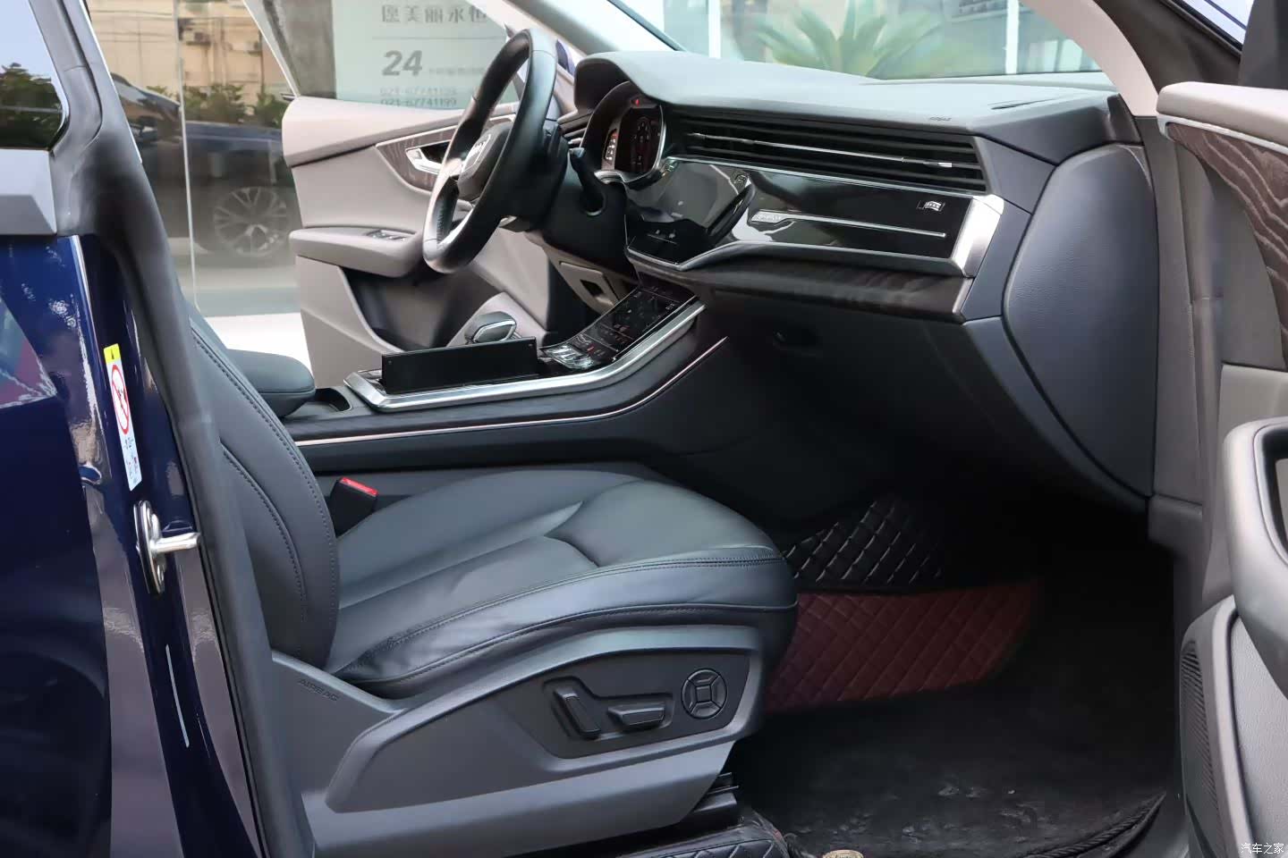 Audi Q8, 2021 все фото