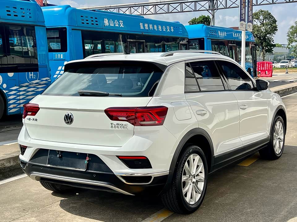 Volkswagen T-ROC exploring Songs