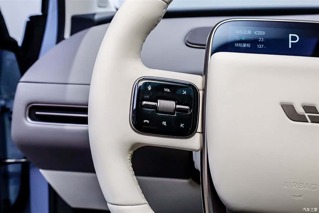 Li Auto i8, 2025 13