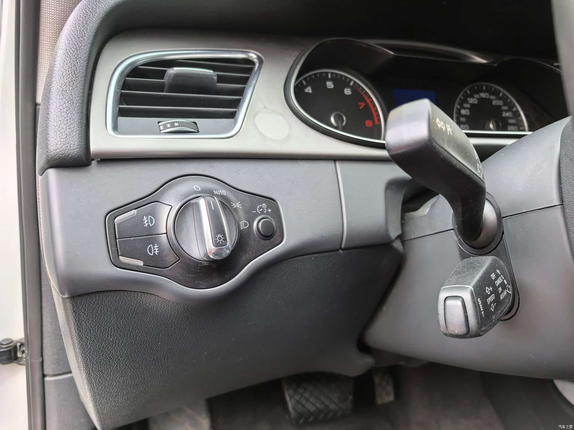 Audi A4L, 2016 17