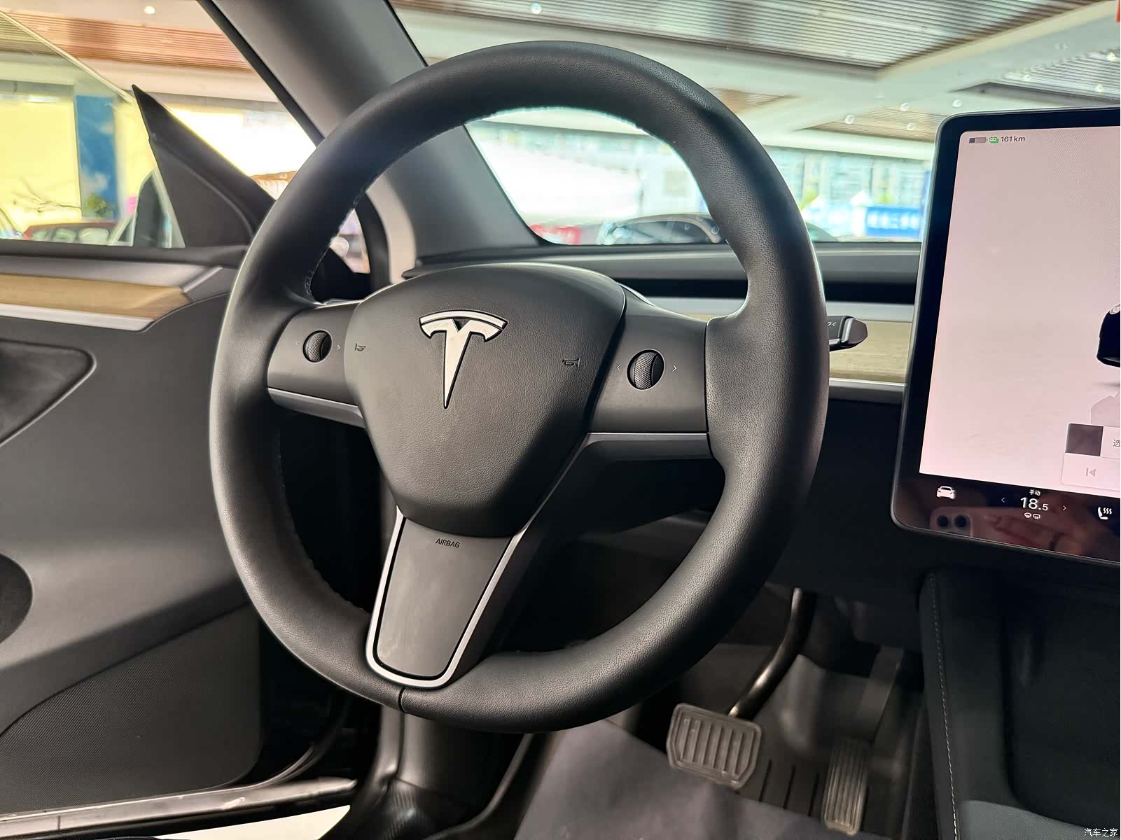 Tesla Model Y, 2022 11