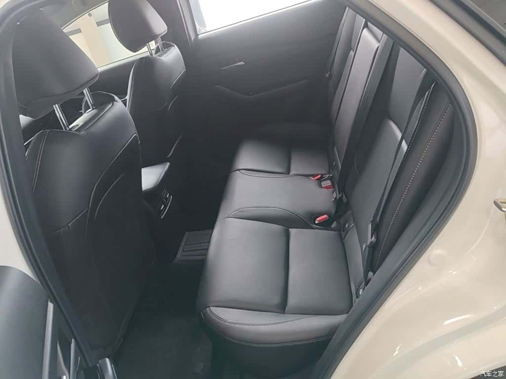 Mazda CX-30, 2022 17