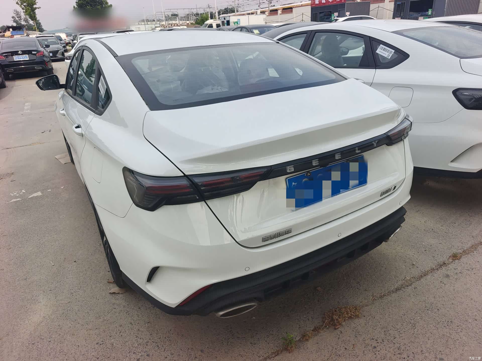 Geely Binray, 2026 11