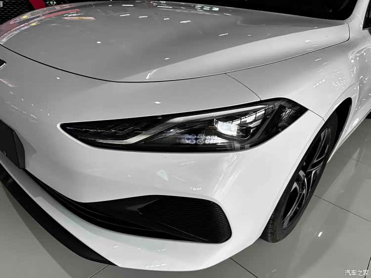 Roewe D7, 2024 8