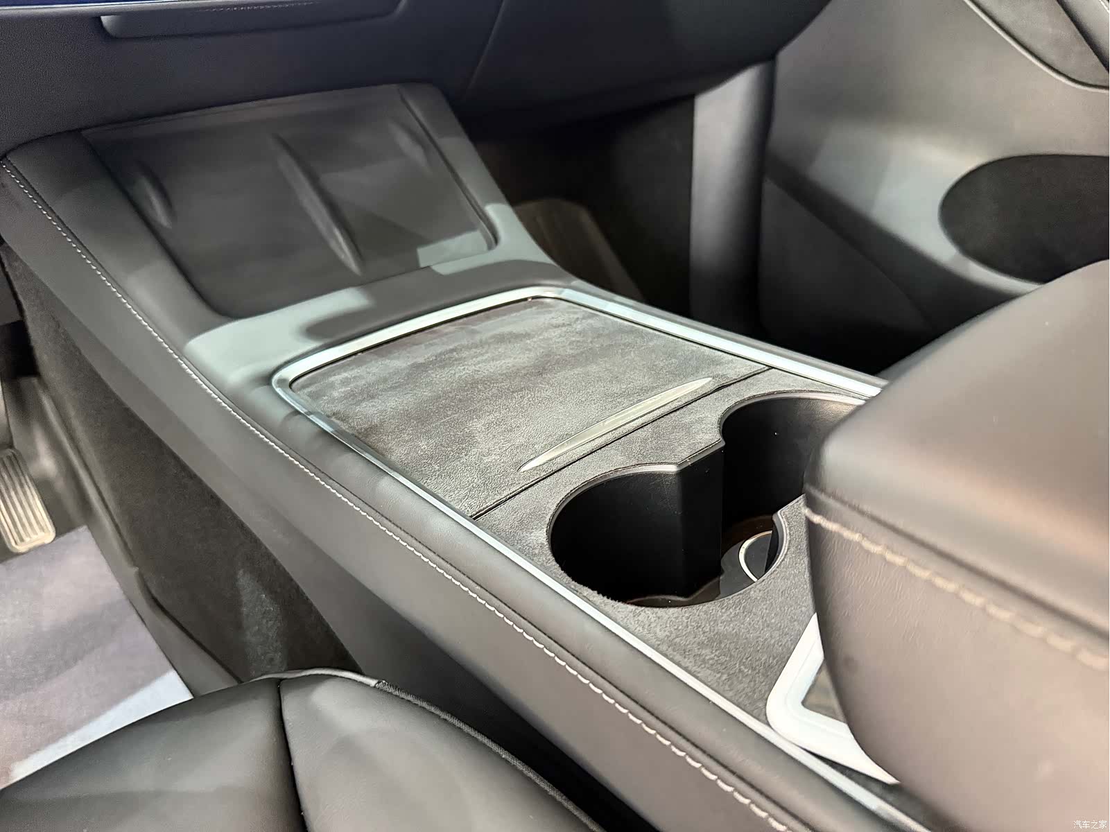 Tesla Model Y, 2022 12