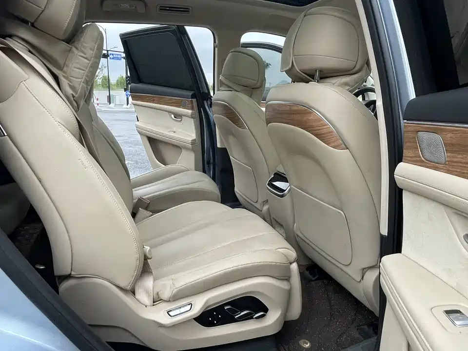 AITO Ask the world M7