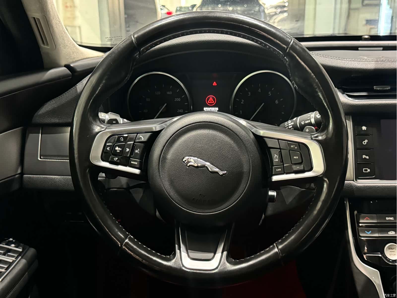 Land Rover XFL, 2018 9