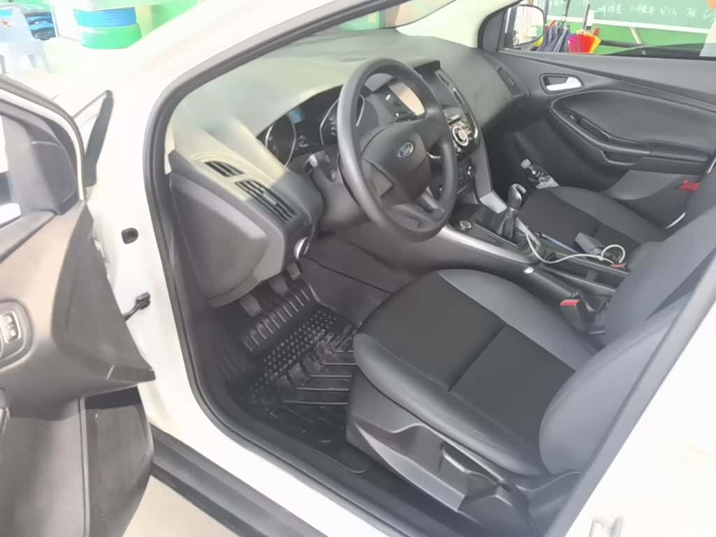 Ford Focus, 2017 16