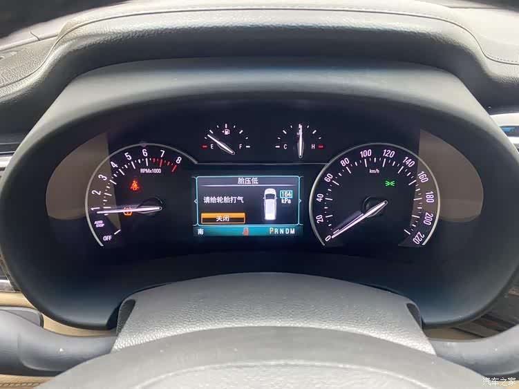 Buick GL8, 2017 2