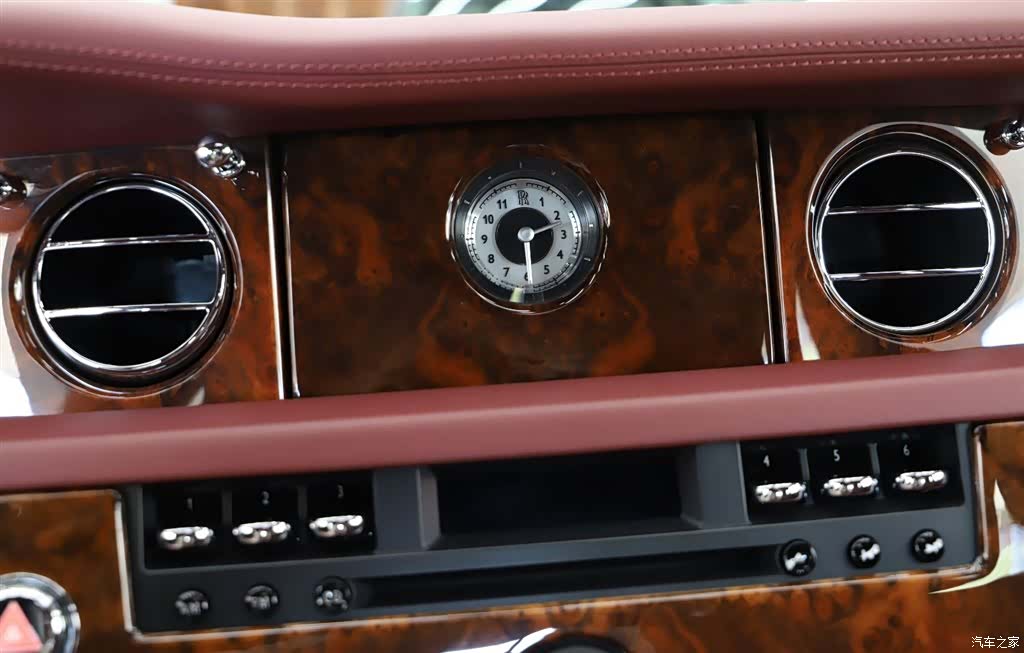 Rolls-Royce Phantom, 2012 12
