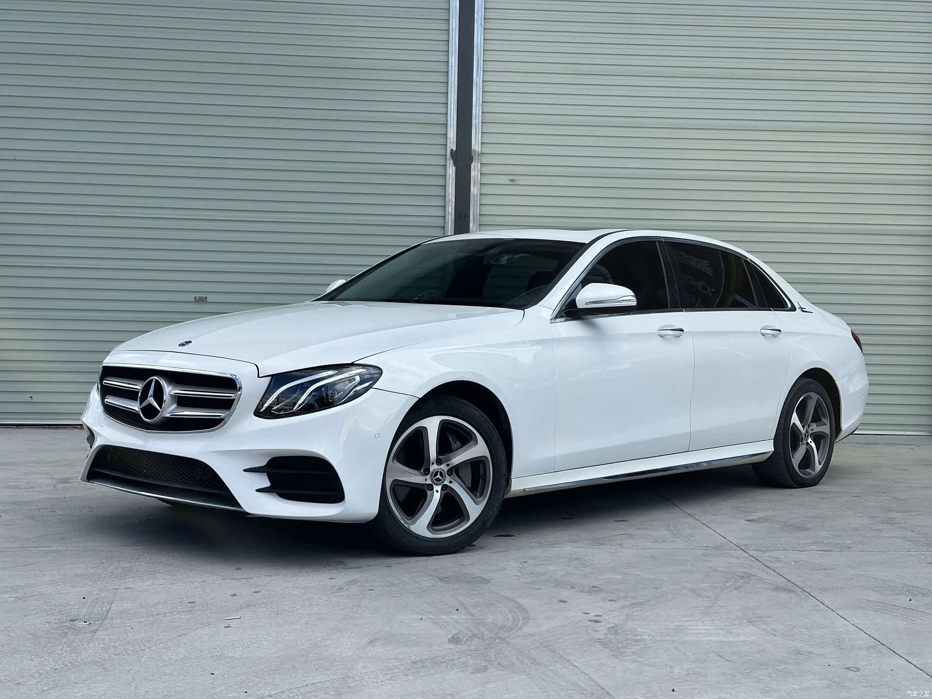 Mercedes-Benz E-Class, 2017 1