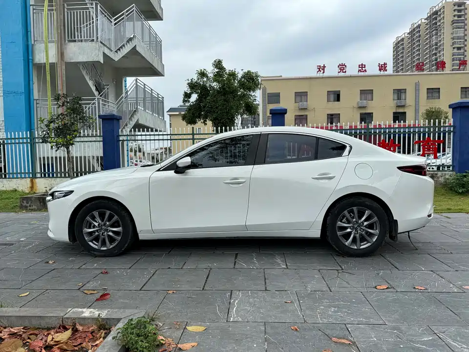 Mazda 3 Angkesaila