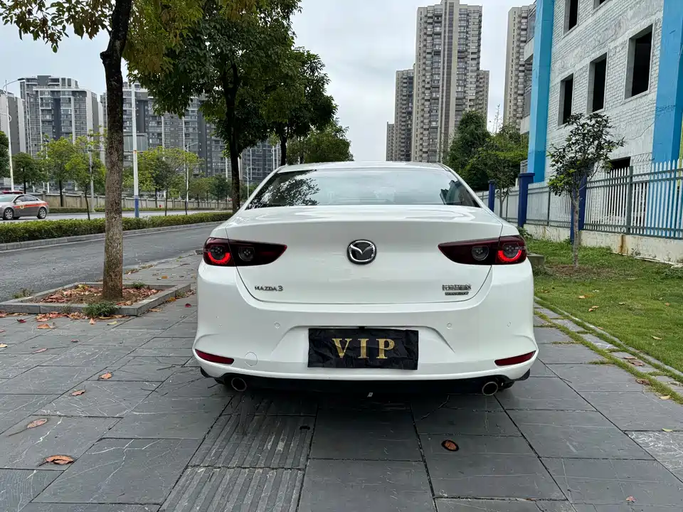 Mazda 3 Angkesaila