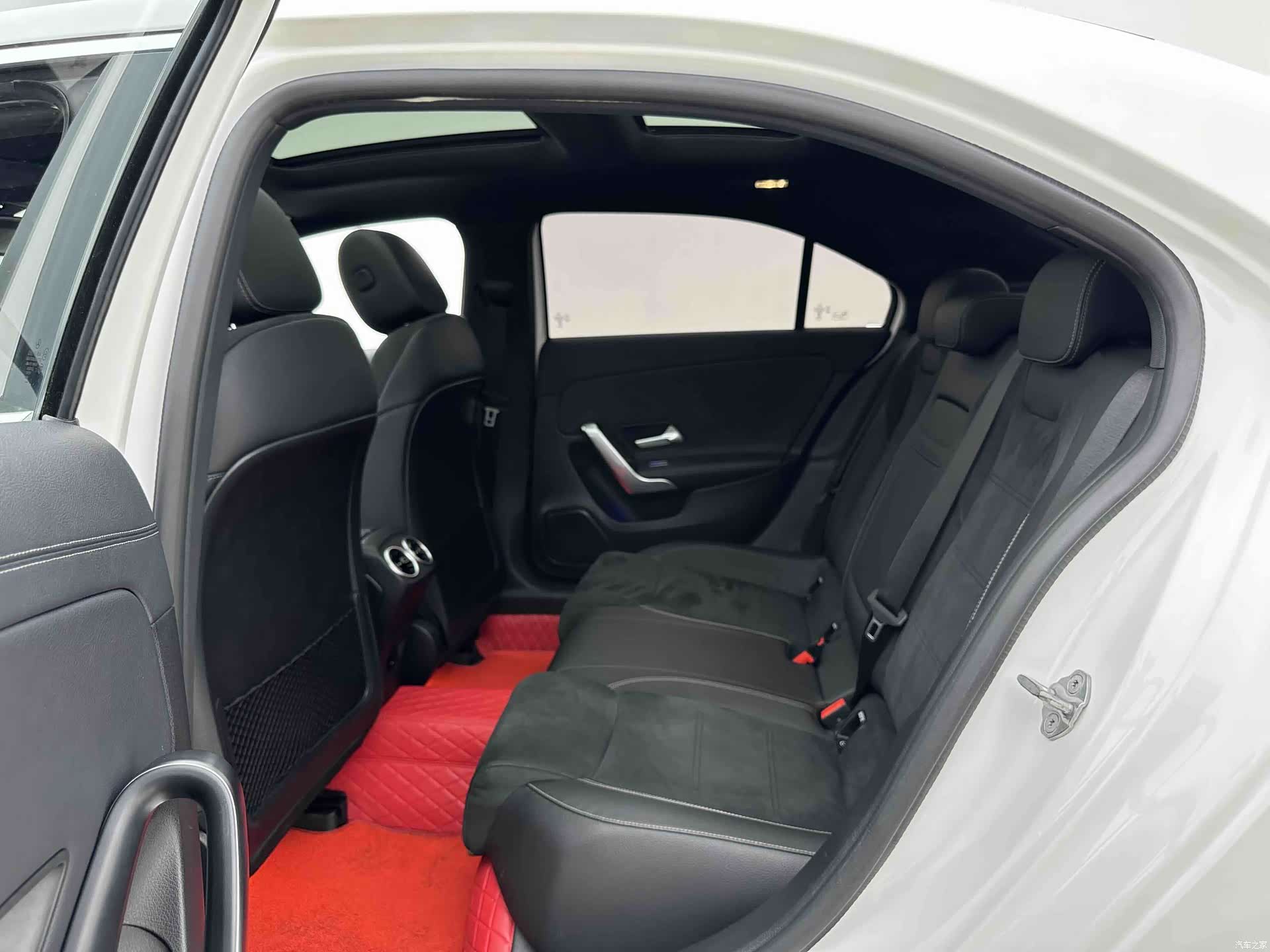 Mercedes-Benz A-Class, 2022 все фото