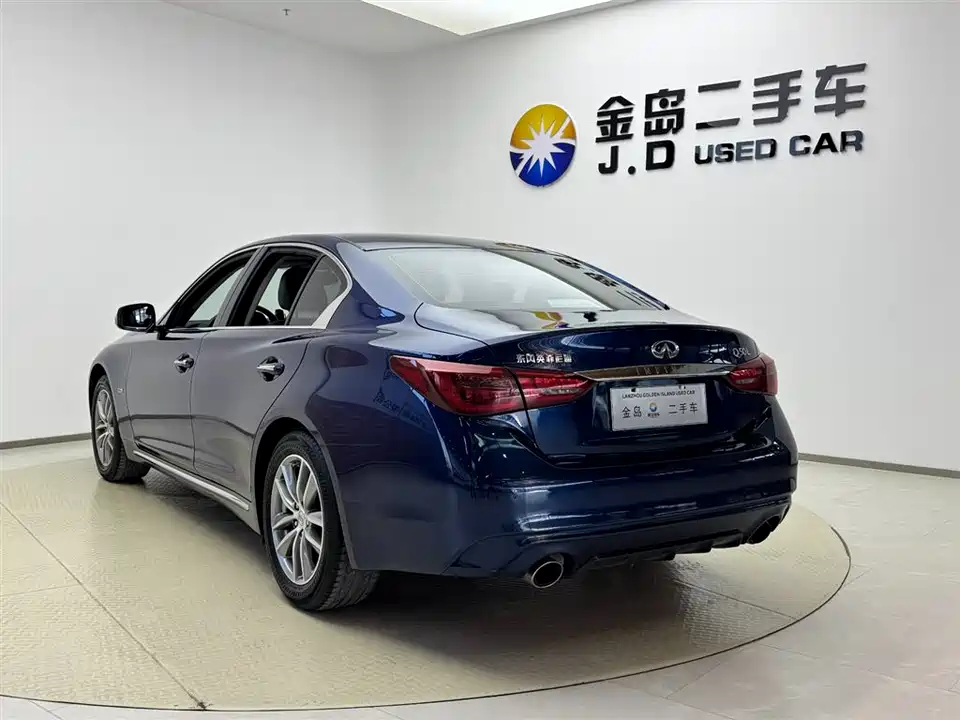 Infiniti Q50L