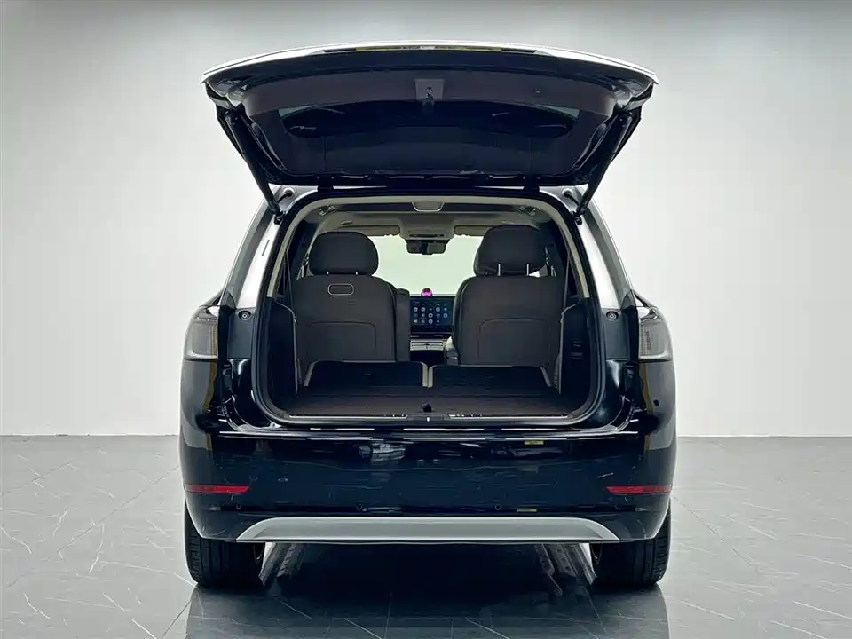 AITO Ask the world M9