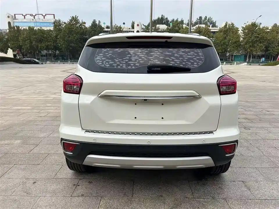 BAIC Shenbao X35