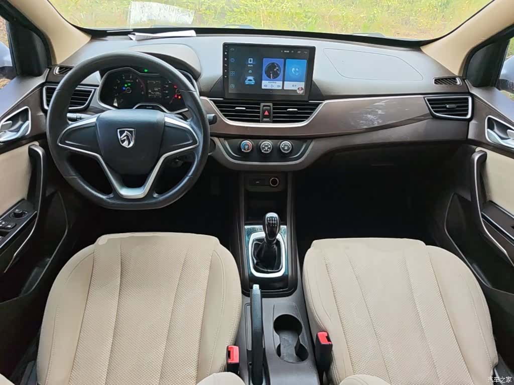 Wuling 310W, 2018 10