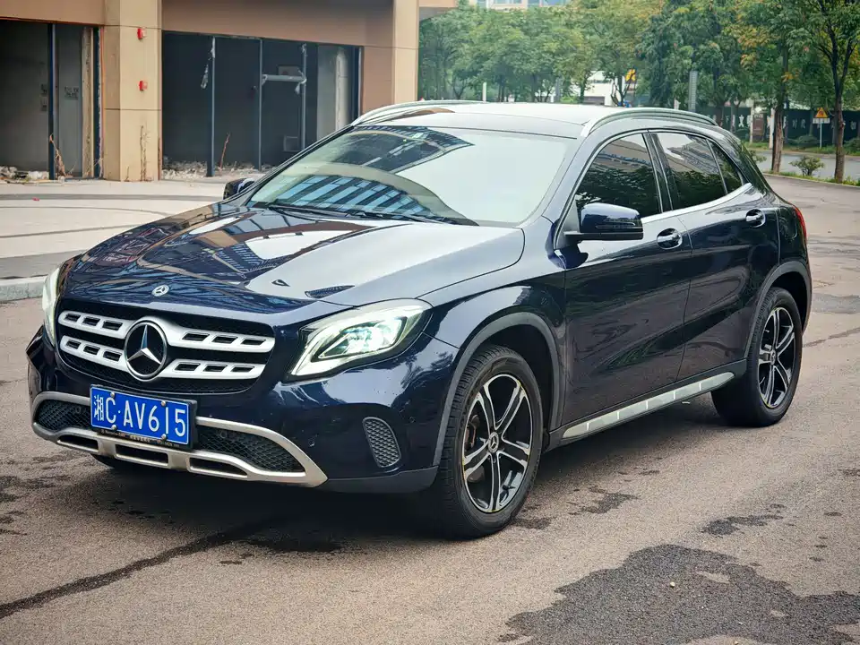 Mercedes-Benz GLA