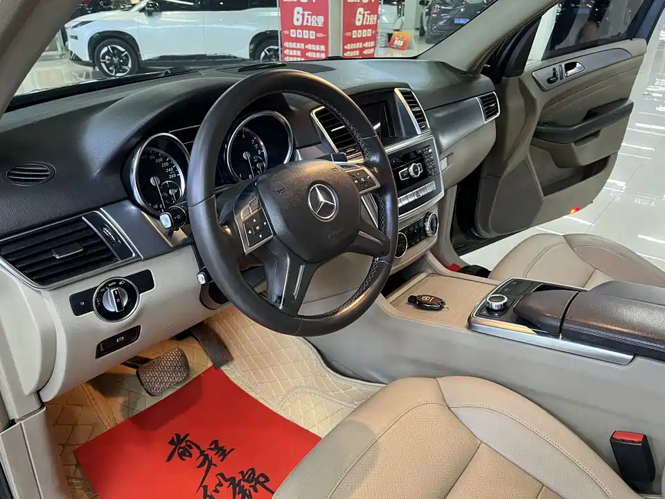 Mercedes-Benz M class