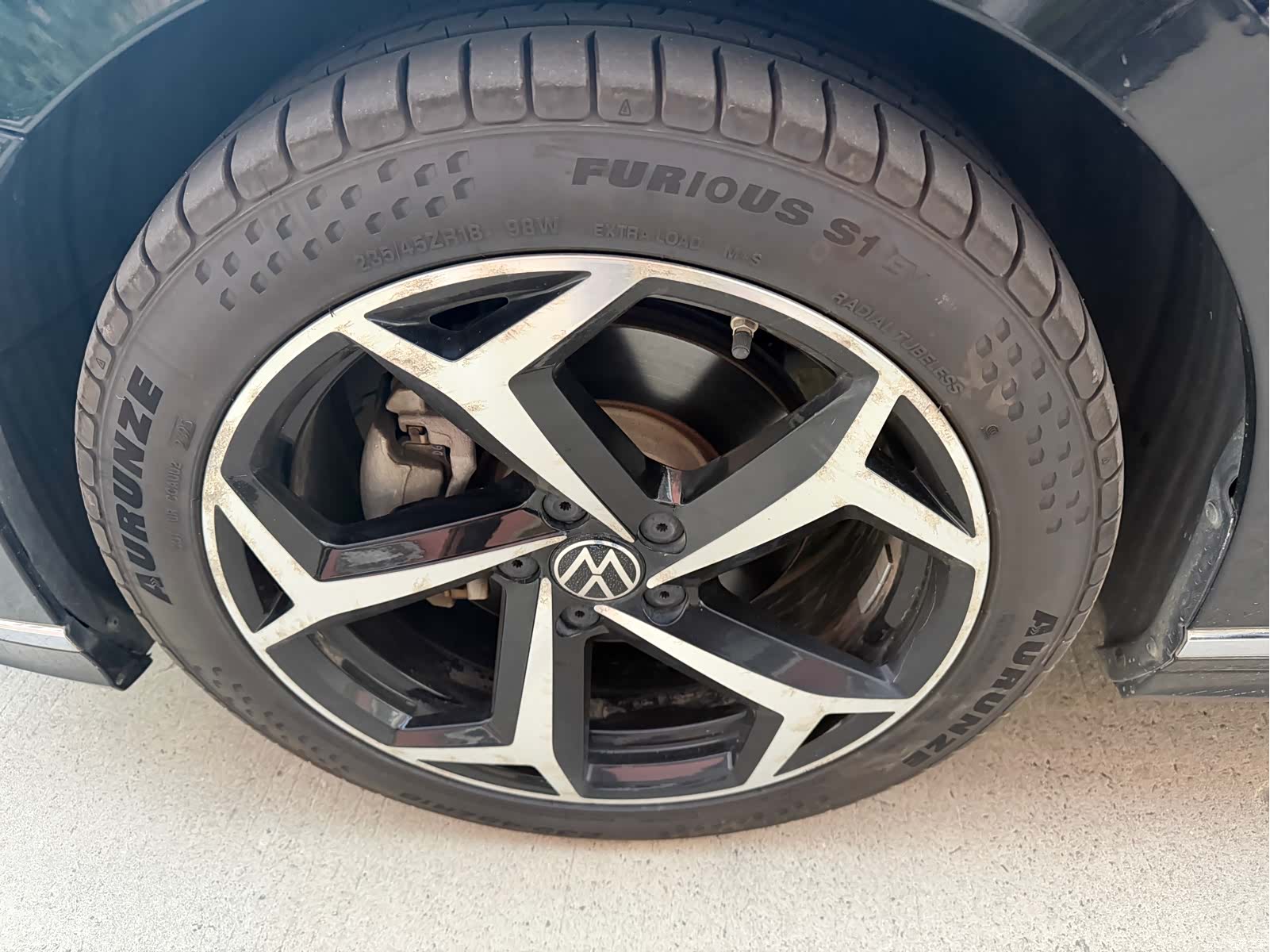 Volkswagen Magotan, 2023 все фото