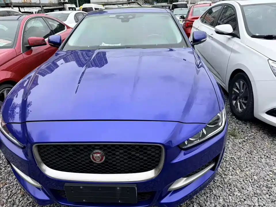 Jaguar XE