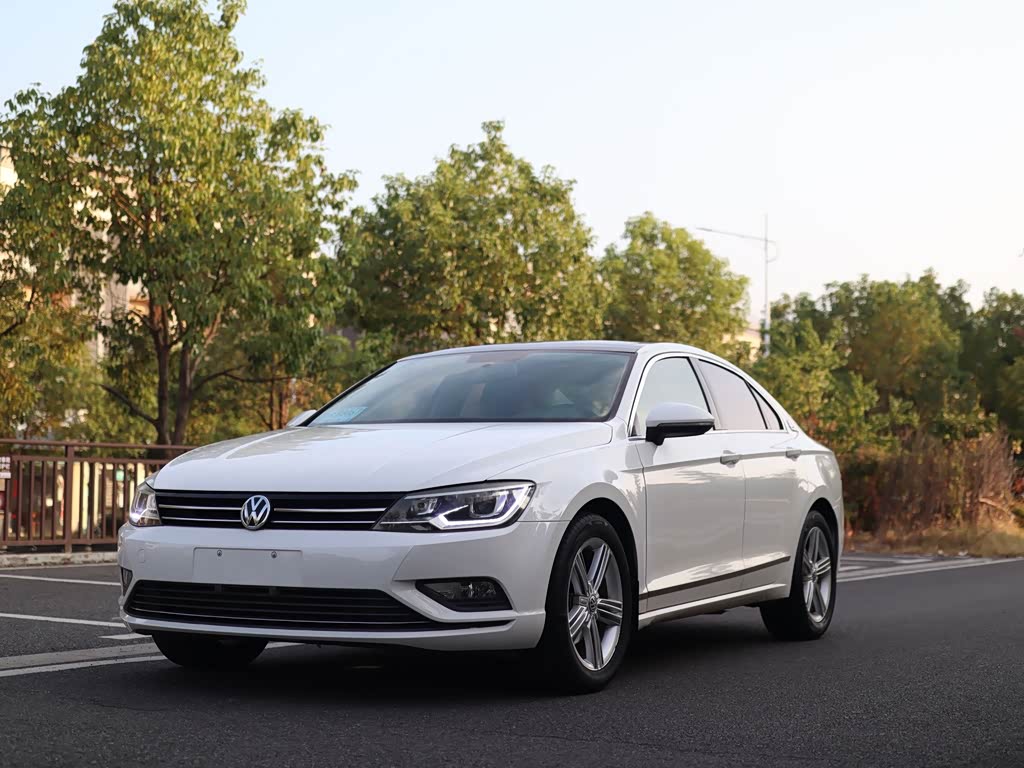 Volkswagen Lamando 2015 280TSI DSG Comfort