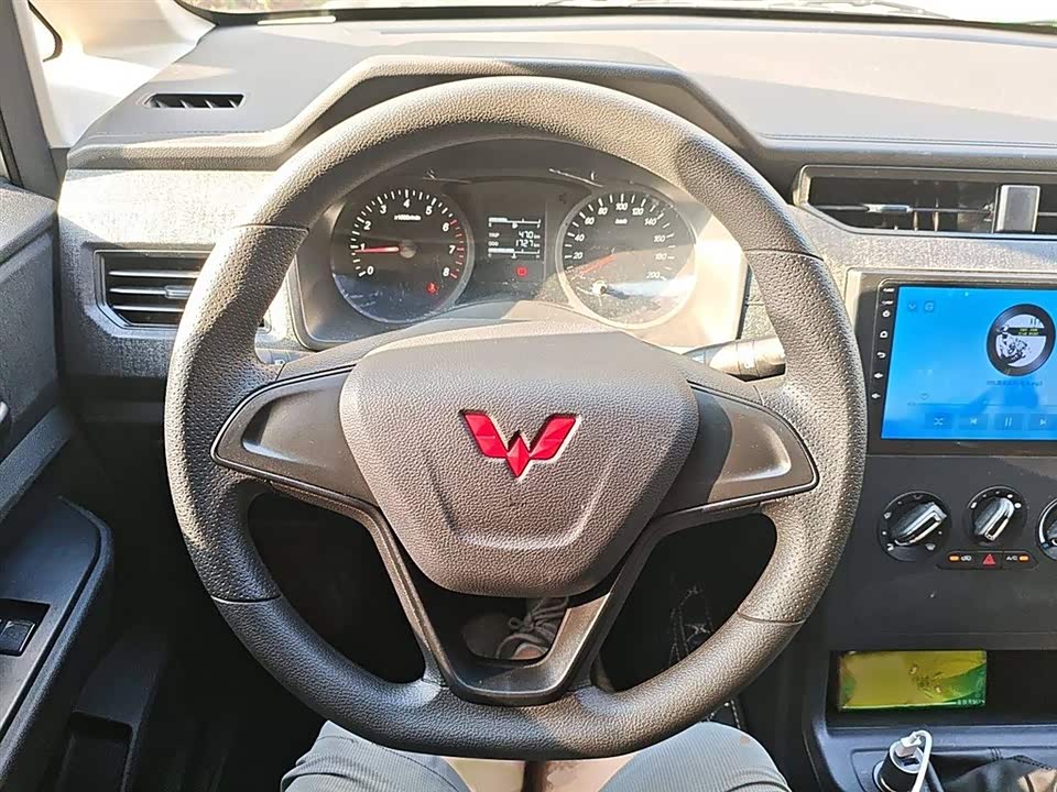 Wuling Wuling Hongguang PLUS
