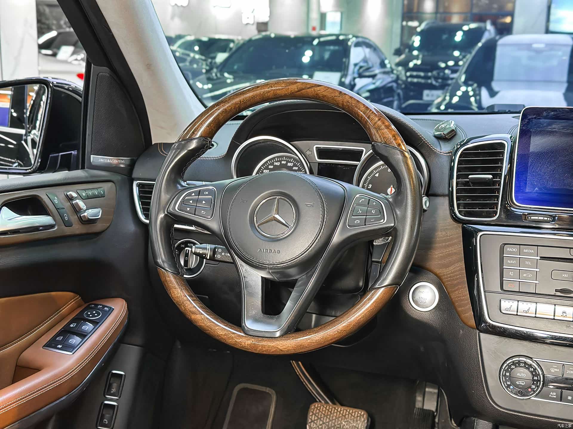 Mercedes-Benz GLS, 2016 21
